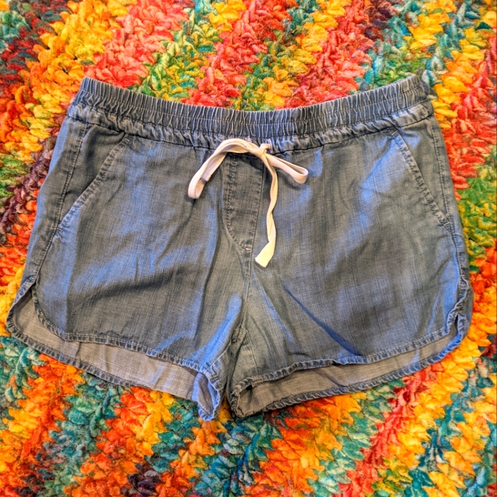 Loft drawstring shorts